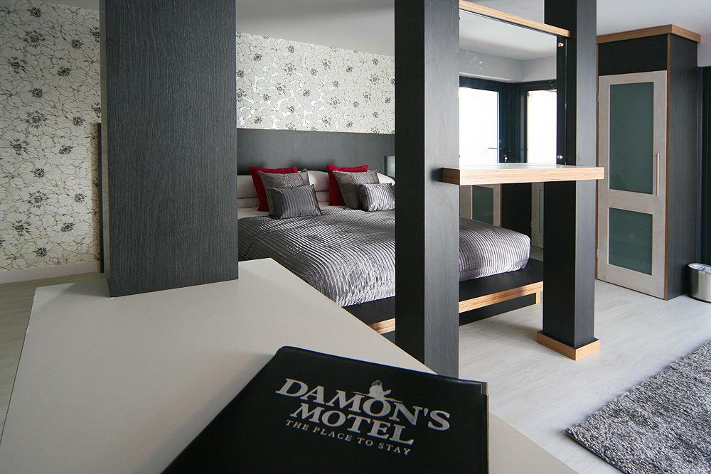 Damon'S Hotel Lincoln Bagian luar foto