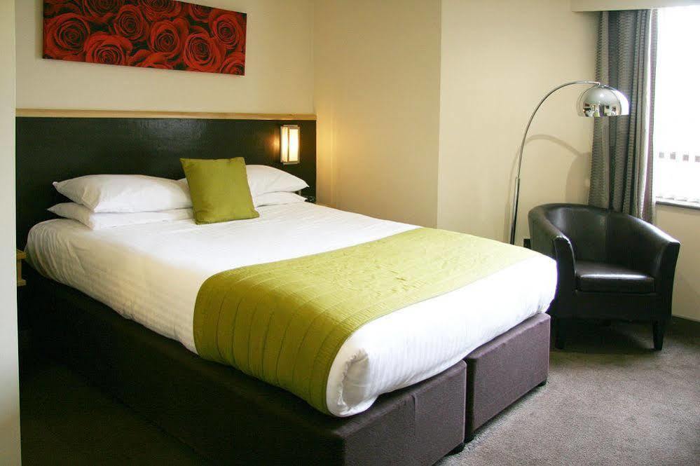 Damon'S Hotel Lincoln Bagian luar foto